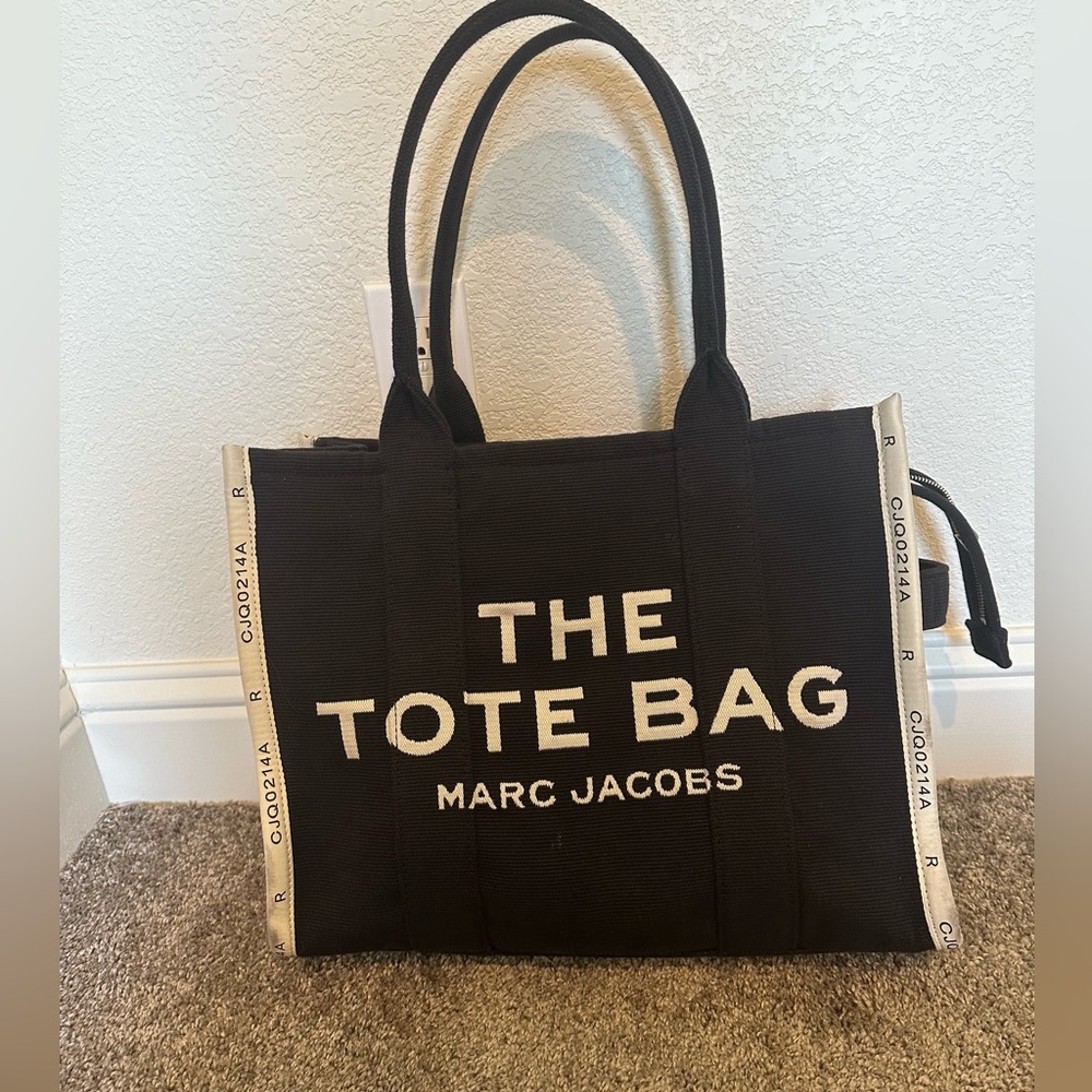 The tote bag by Marc jacobs